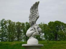 Ange à genoux - sur socle - pierre - 139 cm - classique
