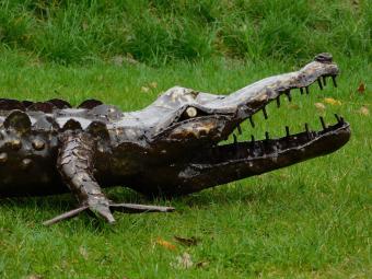 Krokodil Gartenstatue – 220 cm – Unikat – hochwertiges Metall