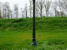 Lampe de jardin, lampadaire en fonte avec abat-jour, classique