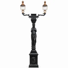 Antieke gietijzeren lantaarnpaal van 320 cm met vrouwenbeeld