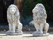 Set leeuwen links en rechts – steen – klassieke tuinbeelden