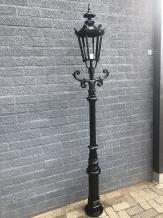 Buitenlamp klassiek - lantaarnpaal - tuinlamp met kronen