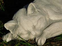 Liegende Katze – Tierstatue aus Stein – 39 cm – klassisch
