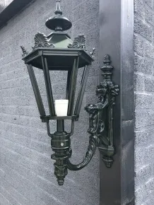 Schöne ländliche Außenlampe Maastricht, dunkelgrün