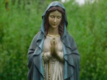 Maria - met rozenkrans - polystone beeld - 77 cm - in kleur