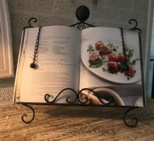 Ein Ständer Halter für Musikstücke, Speisekarten, Bücher usw.