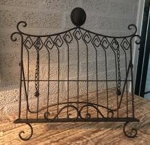 Een standaard / houder voor muziekstukken, kookboek standaard,  menu's, boeken etcetera