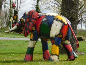 Handgemaakte Olifant met Slurf Omhoog – Metaal – ca. 175 cm – Afrikaans Design