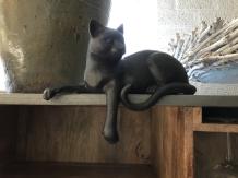 Chat couché - polystone - 28 cm - noir - résistant aux intempéries