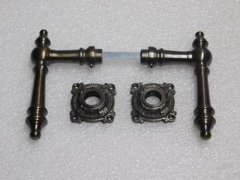 Montreux Türgriffset mit Rosetten – Dunkel patiniertes Messing