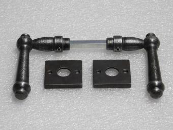 Set Türgriffe Windsor + Türgriffrosetten, quadratisch – Gusseisen, verzinkt