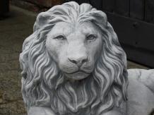Lions couchés - statue animalière en pierre - 65 cm - lot de 2