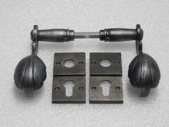 Set Klinken Vienna + Klink- en- Slotrozetten Vierkant - Gietijzer Verzinkt