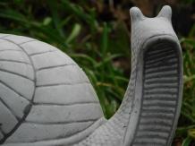 Escargot - statue animal en pierre - 30 cm - blanc avec gris - classique
