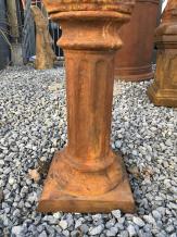 Colonne en pierre - ronde - 48 cm - finition oxyde - base carrée
