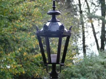 Klassieke sokkellamp zwart met kronenkap – aluminium – 63 cm