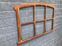 Gusseisenfenster mit Bögen, Stallfenster
