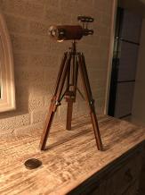 Magnifique télescope décoratif sur trépied en bois