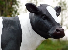 Taureau XL en polystone – 120 cm – sculpture en noir et blanc