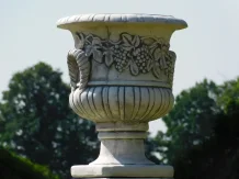 Vase de jardin avec grappes de raisin – 50 cm – vase rond – pierre