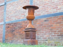 Vase de jardin sur piédestal - oxyde - 128 cm - de style baroque français