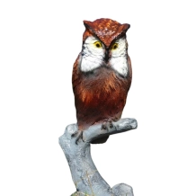 Beeld uil van kunststof - dierenfiguur op stronk - 68 cm