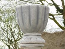 Ronde vaas op sokkel - 110 cm - steen