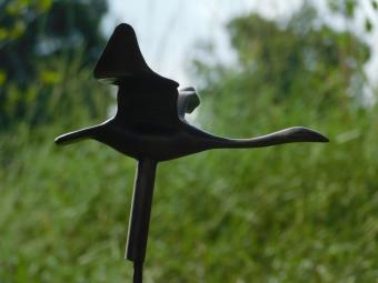 Fliegender Schwan - Bronzestatue - 33 cm - einzigartig und stilvoll