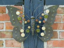 Wanddekoration aus Metall - Schmetterling - weiß/grün/rot - robust