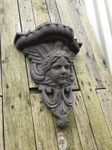 Wandkonsole aus Gusseisen - Engel - rustikal - anmutig