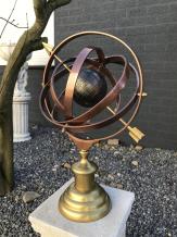 Messing zonnewijzer - aarde als middelpunt - aluminium voet