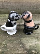 Zout en peper potjes, 2 kussende honden in kopjes, erg leuk!