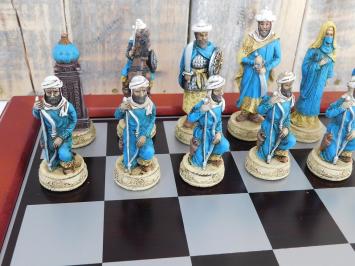 Mooi schaakspel met het thema: ''CRUSADE VS MUSLIM', bijzonder schaakspel!