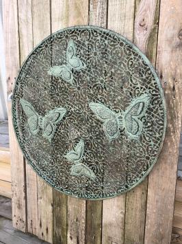 Wanddekoration aus Metall - Schmetterling - rustikales Grün - rund