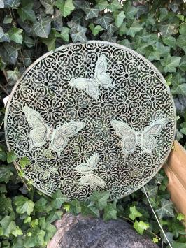 Wanddekoration aus Metall - Schmetterling - rustikales Grün - rund