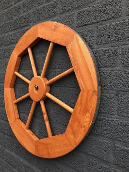 Houten wagenwiel - donkerbruin - metalen strip - antiek