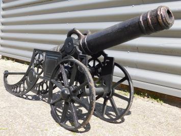 Canon – 164 cm – noir – décoration en fonte – grand