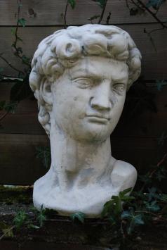 Apollo sculptuur van zwaar steen, prachtig in detail!!