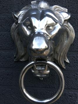 Stabiler Aluminiumabdruck voller Löwenkopf
