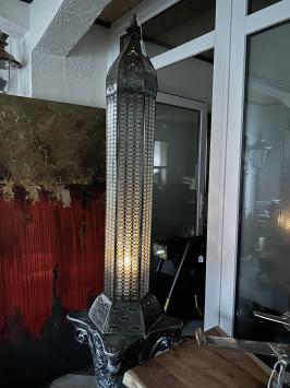 Staande lantaarn, groot, antieke metalen kaarshouder