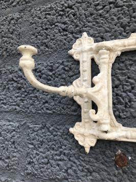 Wandgarderobe antik-weiß mit drehbarem Haken, Gusseisen - Shabby-Look - lackiert