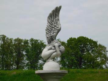 Kniender Engel - auf Sockel - Stein - 139 cm - klassisch