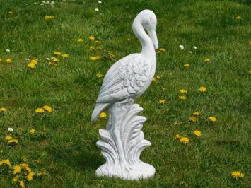 Decoratief en sierlijk dierenbeeld, tuinbeeld kraanvogel, steen