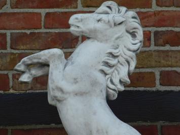 Paard - op sokkel - stenen dierenbeeld - 140 cm - klassiek