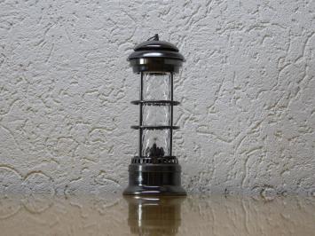 Petroleumlamp, antieke lamp, rustiek ijzer met glas, sfeerverlichting