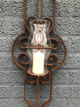 Gietijzeren wandornament - kaarshouder met glas - rustiek