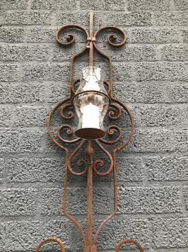 Gietijzeren wandornament - kaarshouder met glas - rustiek