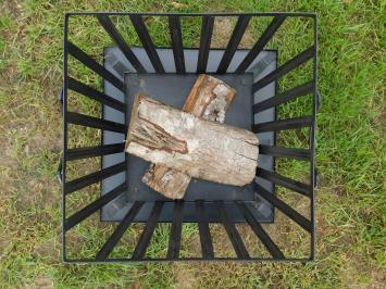 Klassischer Feuerkorb mit Bodenplatte - Quadratisch - 40 x 40 cm - Schwarz