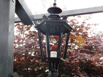 Wandleuchte Aluminium – klassisch – schwarz – „Schlossstil“