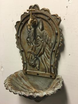 Lavabo mural avec image de cheval – fonte 60 cm – rustique